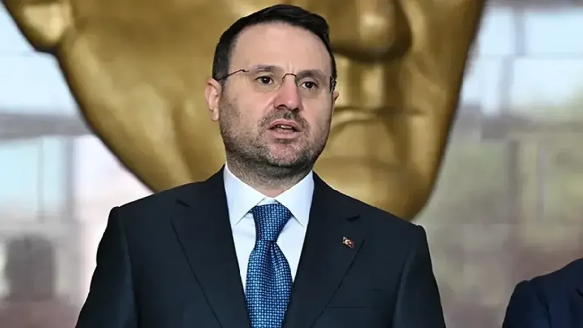 Adalet Bakanı Akın Gürlek açıklama yaparken