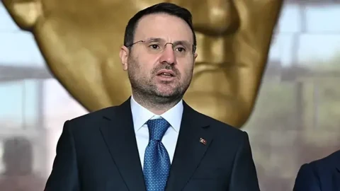 Adalet Bakanı Akın Gürlek açıklama yaparken