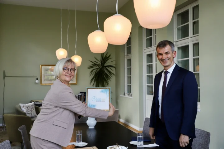 Almanya’nın Ankara Büyükelçisi Sibylle Katharina Sorg ve TÜREB Başkanı İbrahim Erden bir araya geldi.