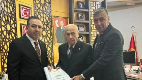 Alparslan Doğan ve Seçkin Odabaşı, ATO seçim sonuçlarını Devlet Bahçeli’ye sunarken