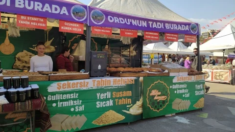 Keçiören’deki 5. Ordu Günleri’nde yöresel ürünlerin sergilendiği stantlar