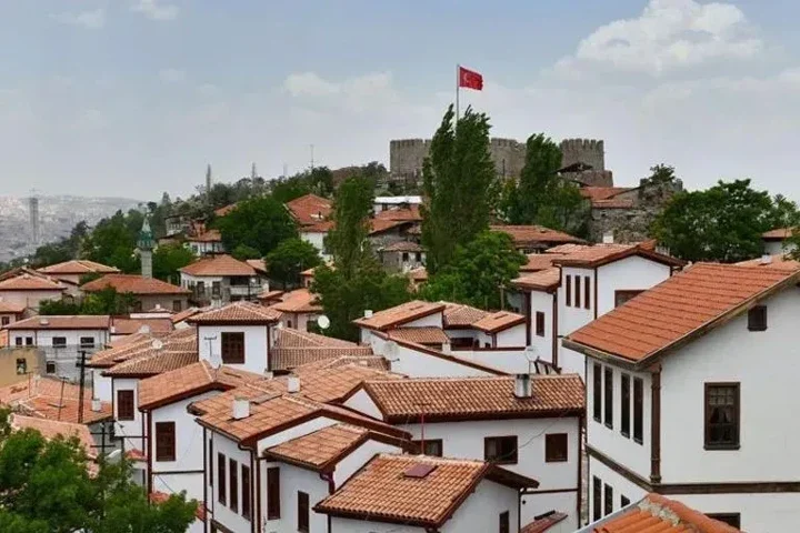 Ankara Kalesi çevresindeki geleneksel evler