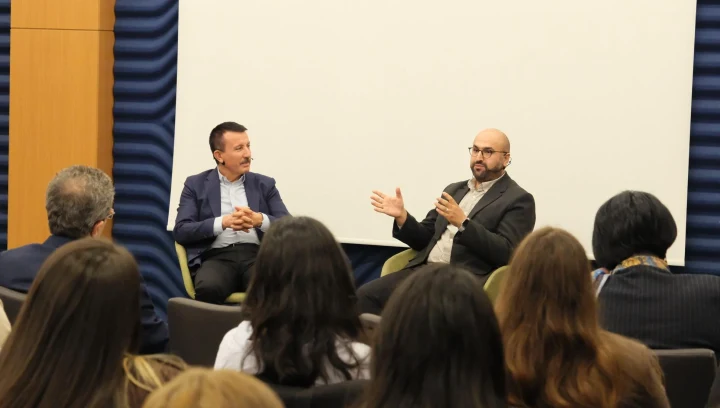 Murat Yılmaz ve Prof. Dr. Asım Balcı, Ankara Medipol Üniversitesi’ndeki söyleşide öğrencilerle buluştu