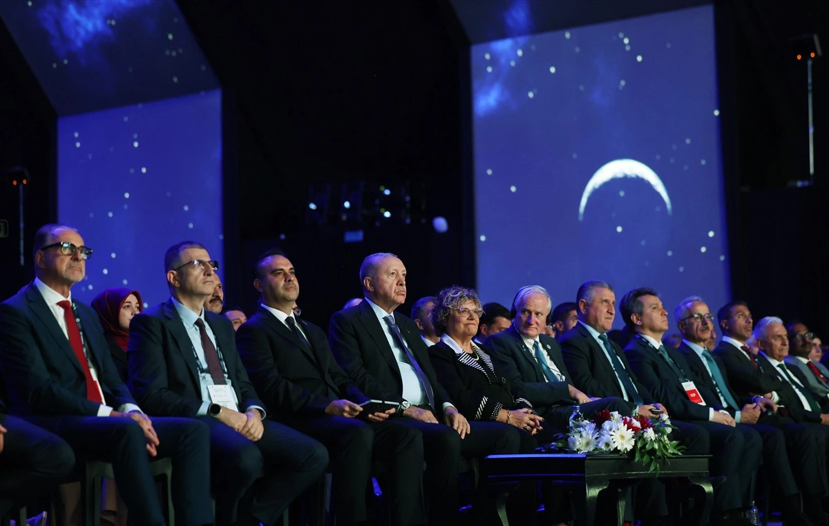 77. Uluslararası Uzay Kongresi açılışında Erdoğan ve davetliler