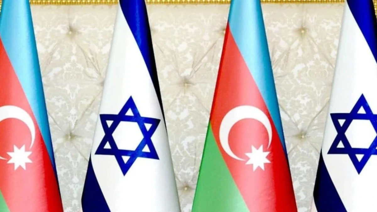 Azerbaycan ve İsrail bayrakları yan yana