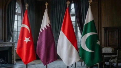 Türkiye, Katar, Endonezya ve Pakistan bayrakları yan yana