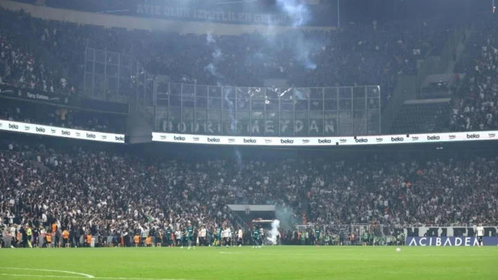 Beşiktaş-Kocaelispor karşılaşmasında tribünler ve saha