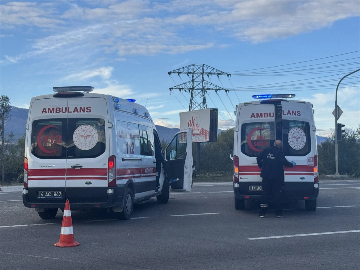 Bolu’daki kazanın ardından olay yerinde bulunan ambulanslar