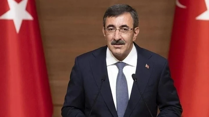 Cumhurbaşkanı Yardımcısı Cevdet Yılmaz kürsüde konuşurken