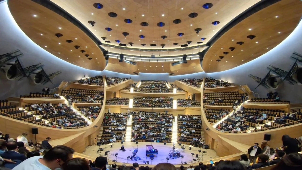 CSO Ada Ankara’nın konser salonunda sahne ve izleyiciler