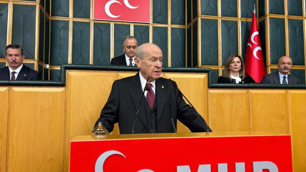 MHP Genel Başkanı Devlet Bahçeli, TBMM’deki grup toplantısında kürsüde konuşuyor