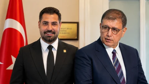 Efe Orbay Tekün ve Cemil Tugay yan yana