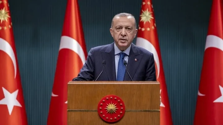 Cumhurbaşkanı Recep Tayyip Erdoğan, Cumhurbaşkanlığı Külliyesi’nde basın toplantısında konuşuyor