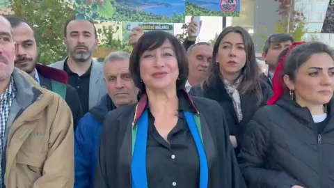 Fatsa’daki maden ruhsatlarının iptali için açılan davanın duruşmasına gelen köylüler