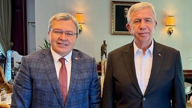 Feramuz Üstün ve Mansur Yavaş yan yana
