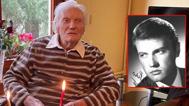 Göksel Arsoy’un yaşlılık dönemindeki ve gençlik yıllarındaki fotoğrafları yan yana