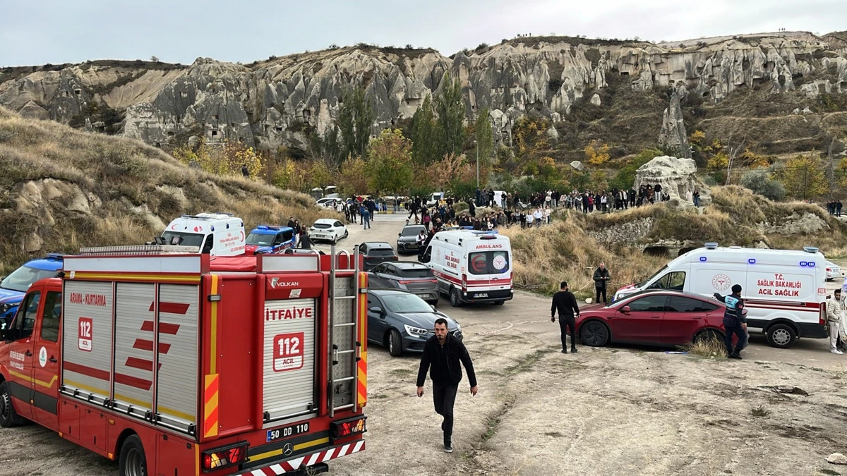 Göreme’de peribacası çevresinde olay yerine gelen itfaiye ve sağlık ekipleri
