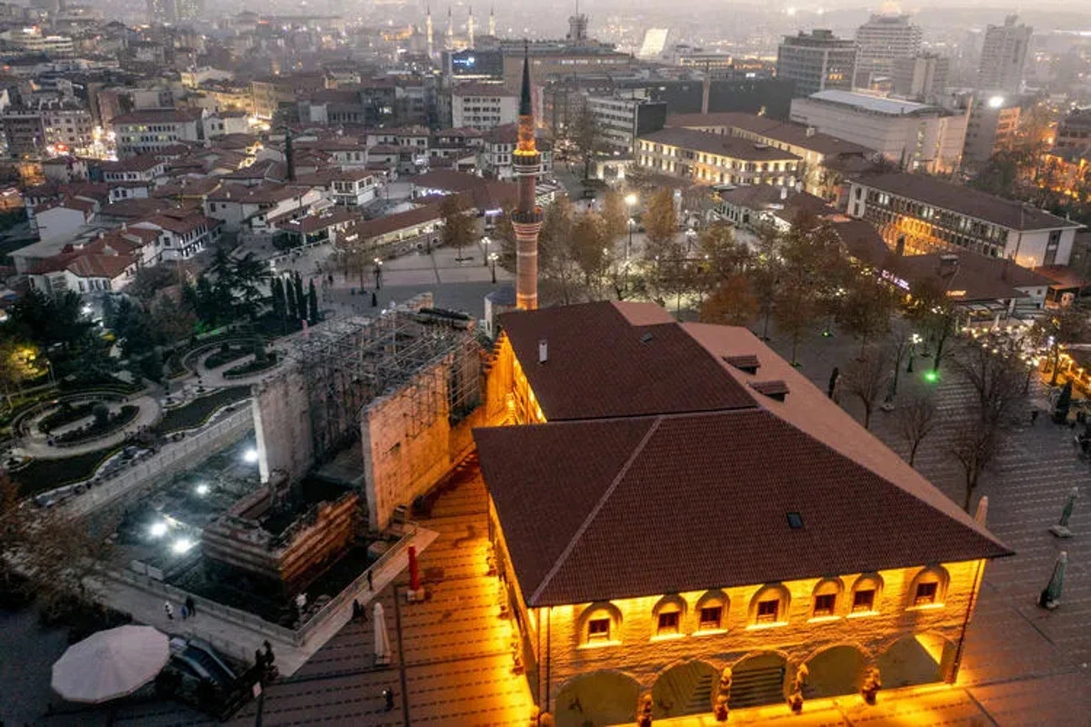 Hacı Bayram Veli Camii ve çevresinin kuşbakışı görünümü