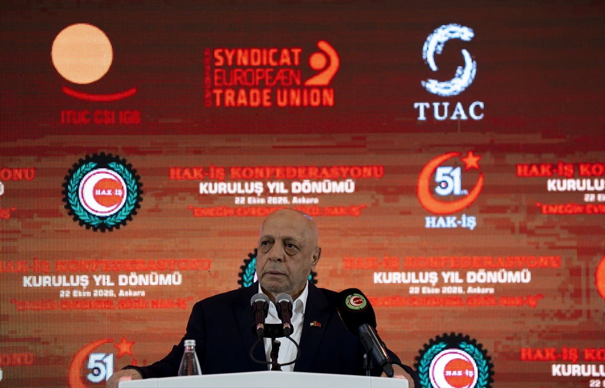 HAK-İŞ’in 51. kuruluş yıl dönümü programında konuşma yapan Bakan Yardımcısı Ahmet Aydın