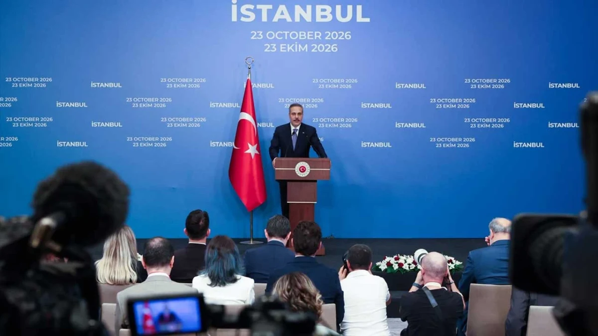 Hakan Fidan, İstanbul’da düzenlenen toplantının ardından basın açıklaması yapıyor