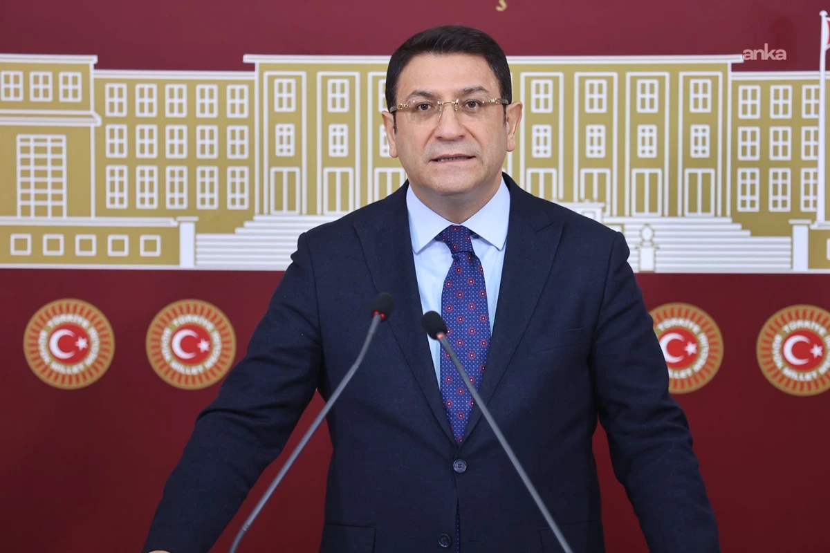 DEVA Partisi Ankara Milletvekili İdris Şahin kürsüde konuşuyor