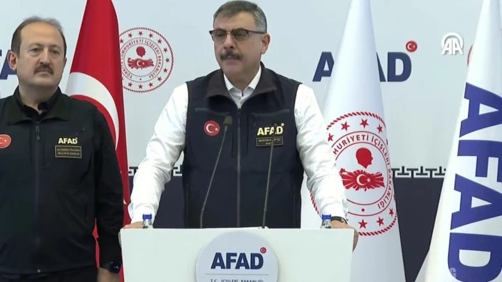 İçişleri Bakanı Mustafa Çiftçi, AFAD Afet Yönetimi Merkezi’nde açıklama yapıyor