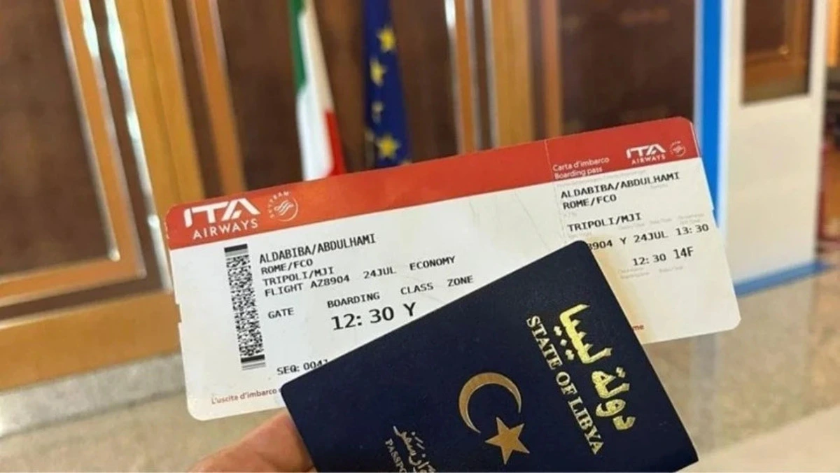 İtalya uçuşuna ait biniş kartı ve Türkiye Cumhuriyeti pasaportu