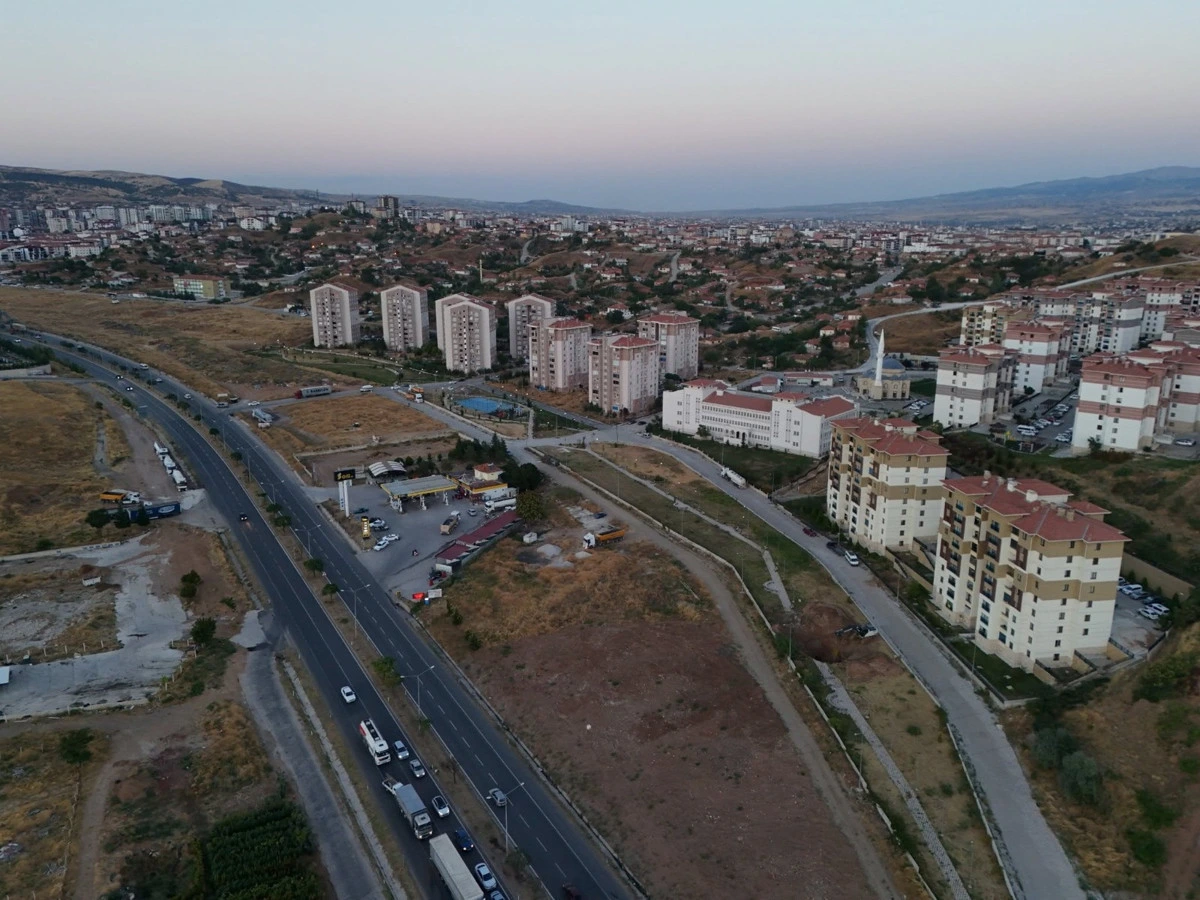 Kırıkkale’de konutların ve yol güzergâhının havadan görünümü