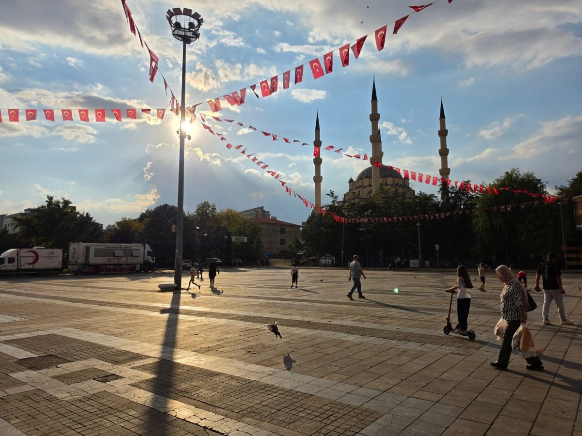 Kırıkkale’de meydan ve caminin bulunduğu şehir alanı