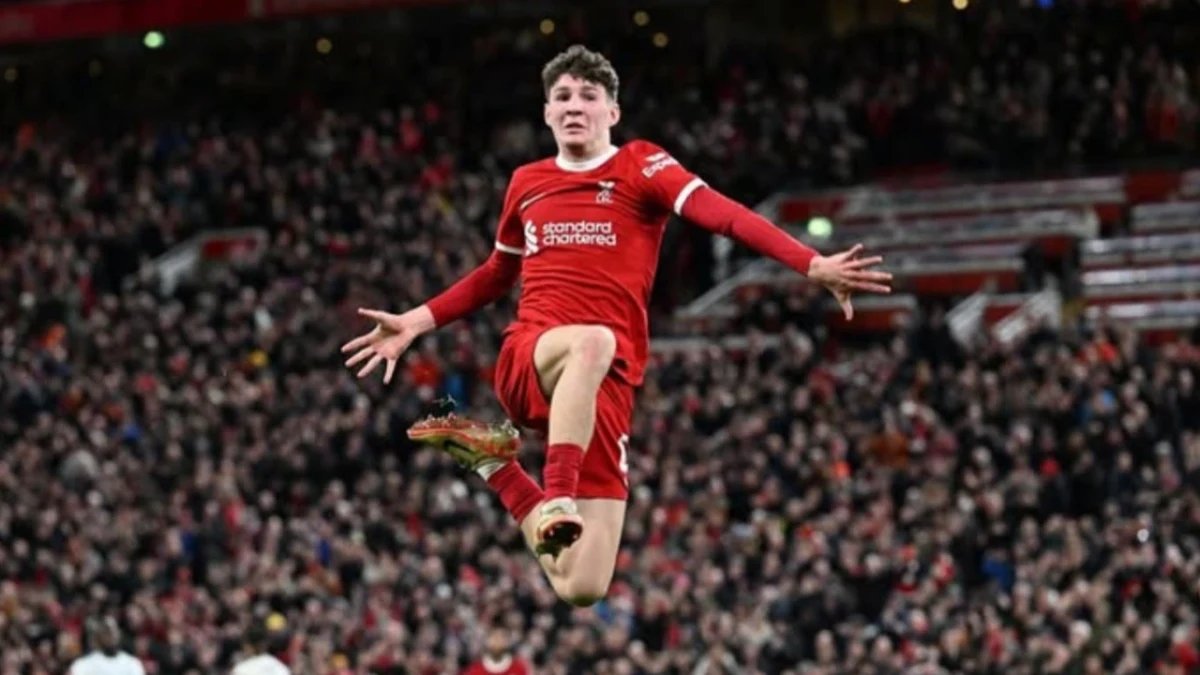 Lewis Koumas, Liverpool formasıyla maçta sevinç yaşarken