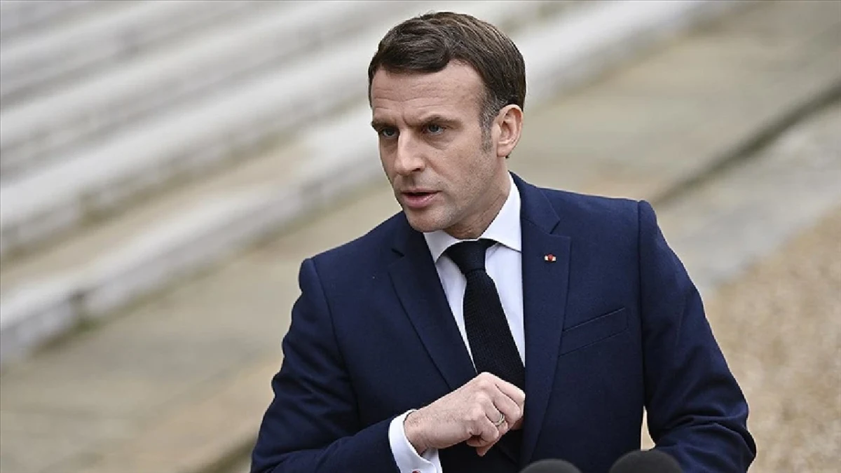 Fransa Cumhurbaşkanı Emmanuel Macron konuşurken