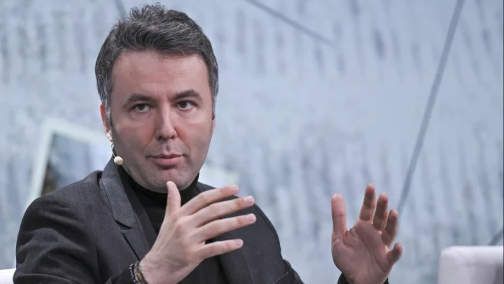 Mehmet Akif Ersoy duruşma sırasında konuşurken