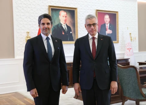 Sağlık Bakanı Kemal Memişoğlu ve Katar’ın Ankara Büyükelçisi Faisal Abdulla Al-Henzab