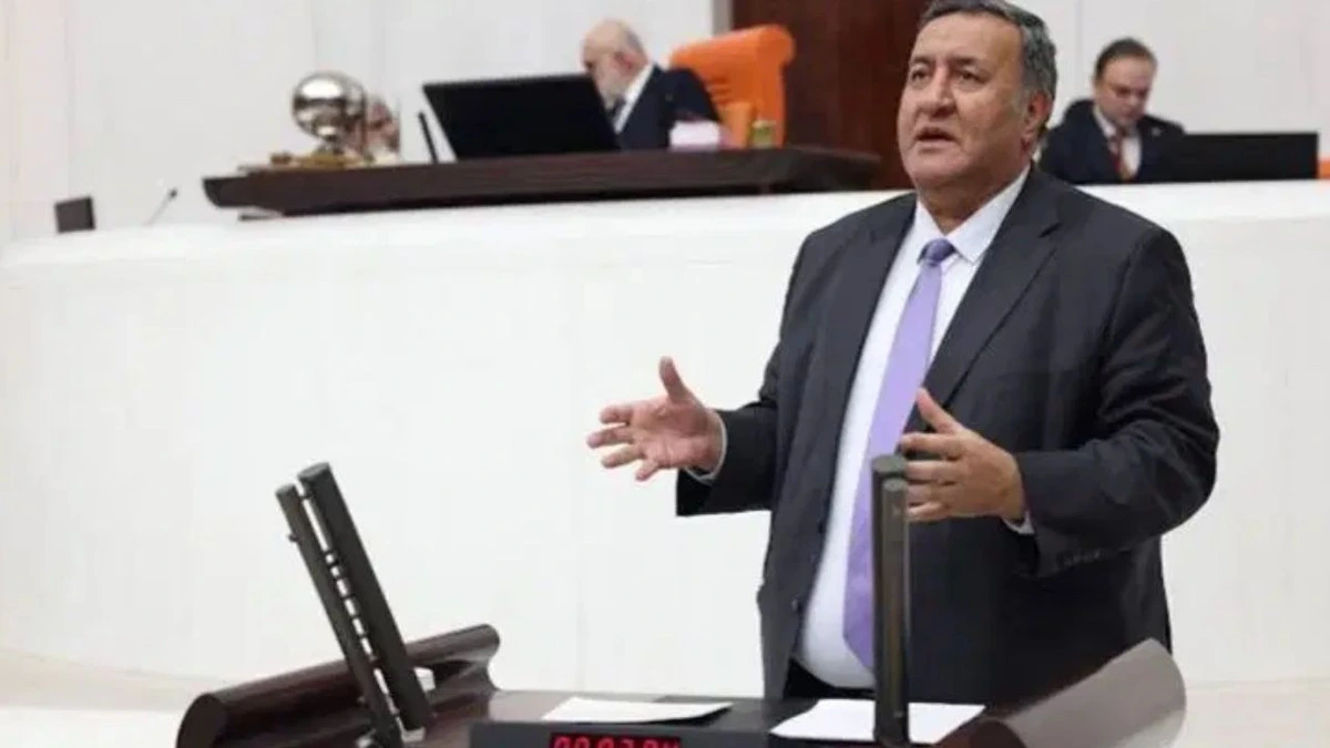 Ömer Fethi Gürer TBMM Genel Kurulu’nda konuşurken