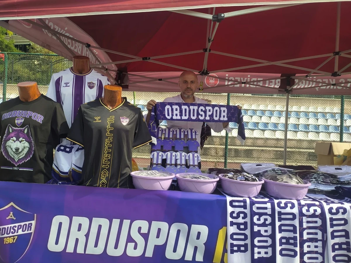 Ordu Günleri standında Orduspor formaları ve taraftar ürünleri