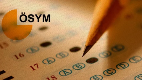 ÖSYM logosu ve cevap kâğıdındaki seçenekleri işaretleyen kalem