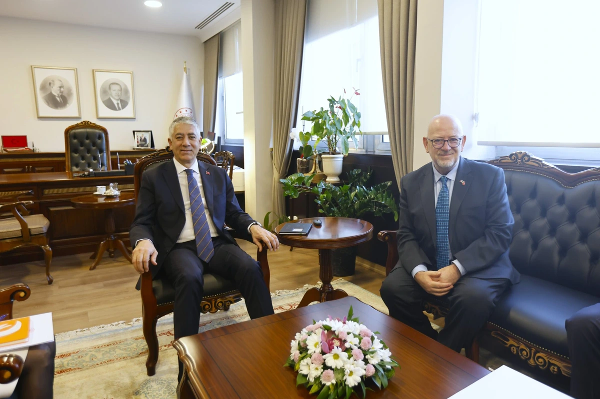 Dışişleri Bakan Yardımcısı H. Ali Özel ve Meksika’nın Ankara Büyükelçisi Francisco Javier Diaz de Leon görüşmede