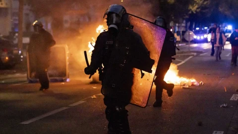Paris ve Berlin’de hükümet karşıtı gösterilerde gerilim