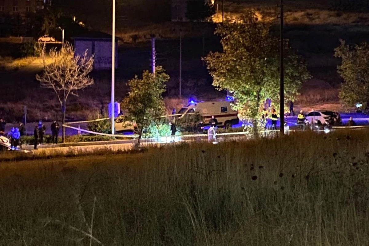 Pursaklar’daki olay yerinde gece saatlerinde polis ekipleri ve araçlar