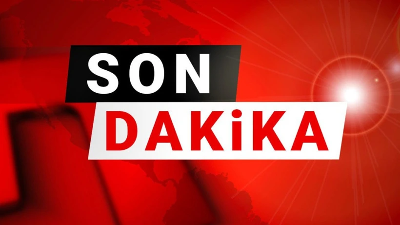 Son dakika haberlerini simgeleyen kırmızı grafik üzerinde “Son Dakika” yazısı