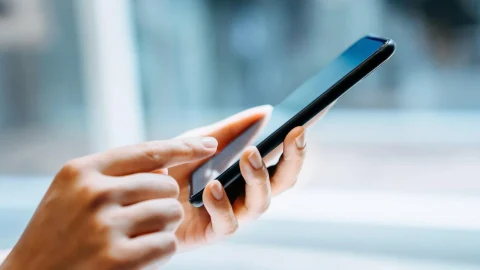 Telefon güncellemelerini ertelemek hangi güvenlik risklerini doğuruyor?