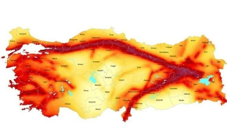 Türkiye deprem tehlikesi haritasında fay hatlarının dağılımı