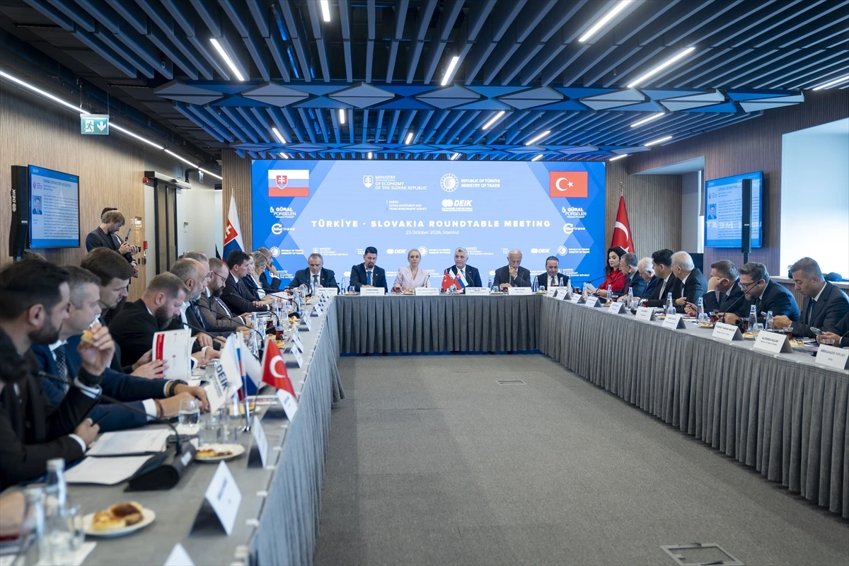 Türkiye-Slovakya yuvarlak masa toplantısında heyetler