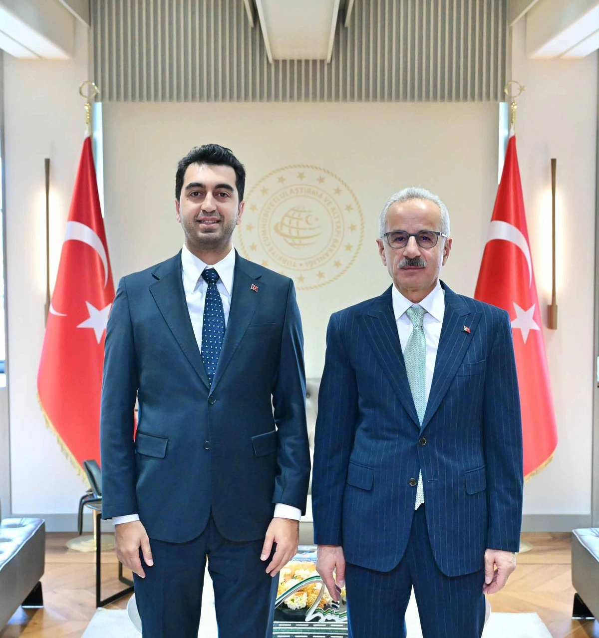 Tuzla Belediye Başkanı Bingöl ve Ulaştırma ve Altyapı Bakanı Abdulkadir Uraloğlu Ankara’da bir arada