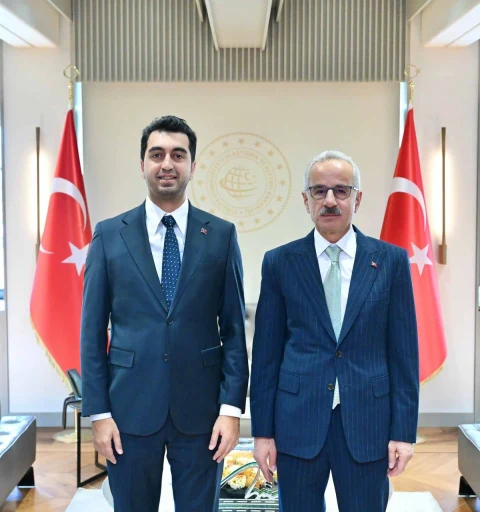 Tuzla Belediye Başkanı Bingöl ve Ulaştırma ve Altyapı Bakanı Abdulkadir Uraloğlu Ankara’da bir arada