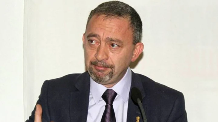 Ümit Kocasakal konuşma yaparken
