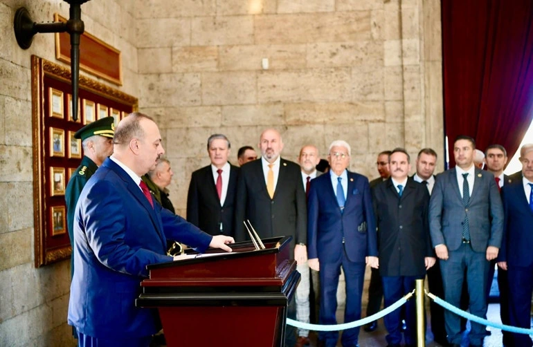 Anıtkabir’de Misak-ı Millî Kulesi’nde Özel Defter imza töreni
