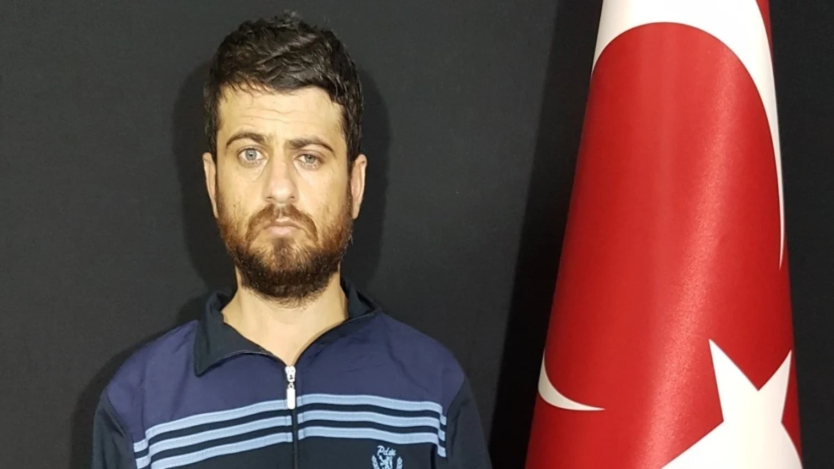 Yusuf Nazik, Türk bayrağının yanında